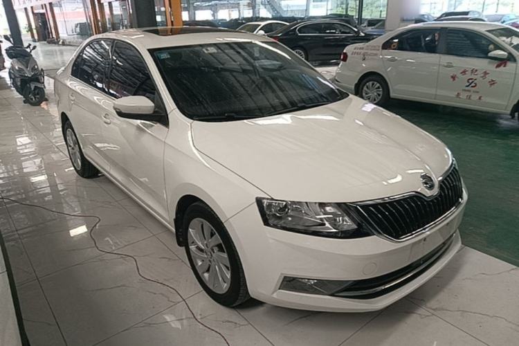 Used Skoda Rapid 2019 1.5L Automatic Comfort Edition China VI Standard Front Right 45 Deg