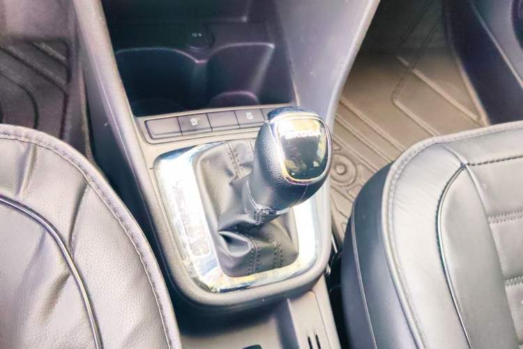 Used Skoda Rapid 2019 1.5L Automatic Comfort Edition China V Standard Gear Lever