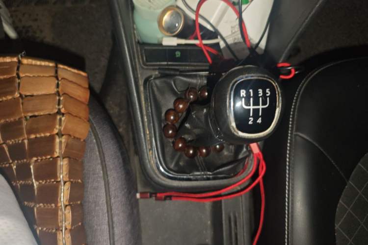 Used Skoda Rapid 2019 1.5L Manual Comfort Edition China VI Standard Gear Lever