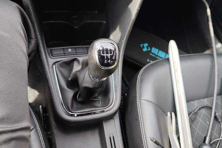 Used Skoda Rapid 2019 1.5L Manual Comfort Edition China V Standard Gear Lever