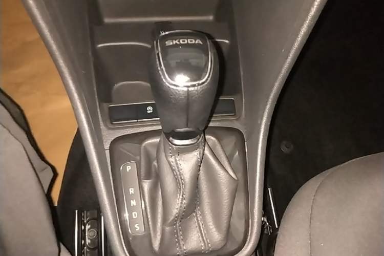 Used Skoda Rapid 2019 Revised Version 1.5L Automatic Standard Edition China VI Gear Lever