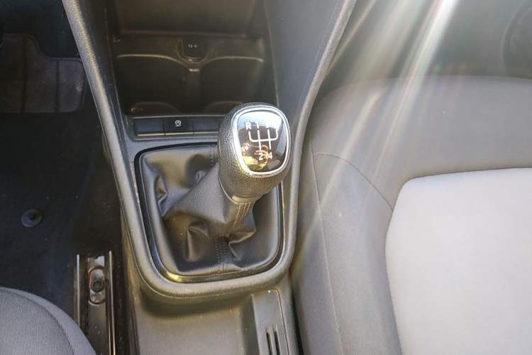 Used Skoda Rapid 2019 Revised Version 1.5L Manual Standard Edition China VI Gear Lever