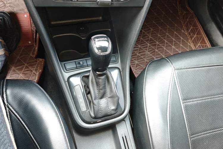 Used Skoda Rapid 2019 Revised Version 1.5L Automatic Standard Edition China VI Gear Lever