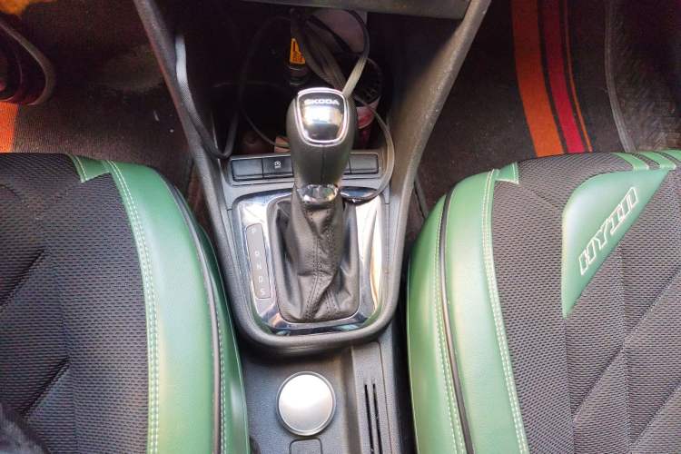Used Skoda Rapid 2019 1.5L Automatic Comfort Edition China V Standard Gear Lever