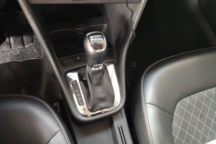 Used Skoda Rapid 2019 1.5L Automatic Comfort Edition China V Standard Gear Lever