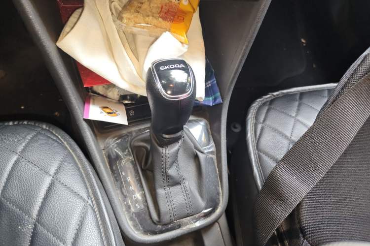 Used Skoda Rapid 2019 Revised Version 1.5L Automatic Standard Edition China VI Gear Lever