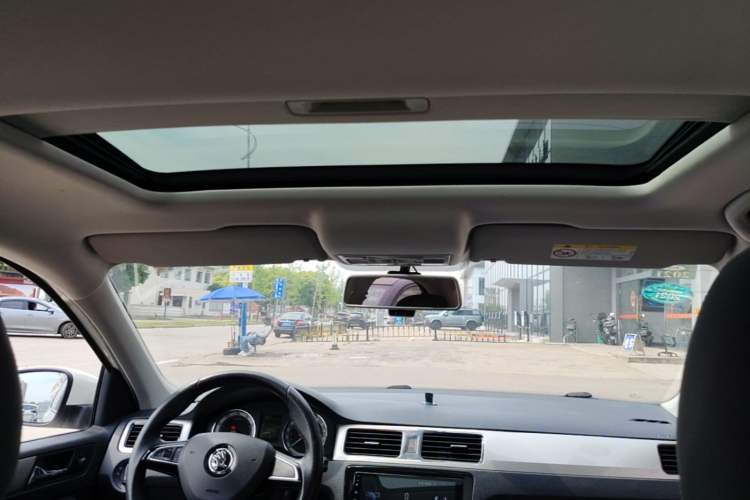 Used Skoda Rapid 2019 1.5L Manual Comfort Edition China V Standard Headliner
