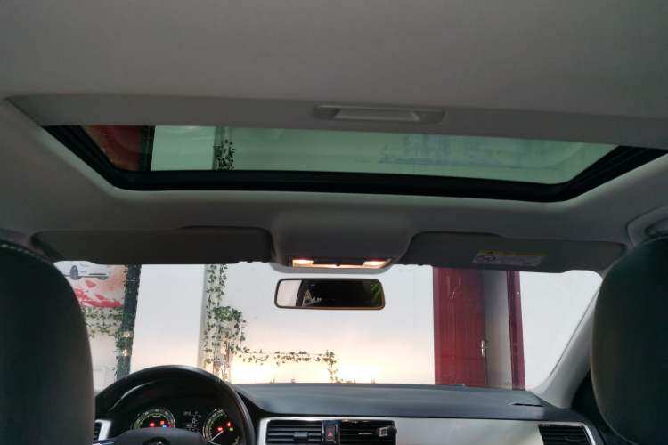Used Skoda Rapid 2019 1.5L Automatic Comfort Edition China V Standard Headliner