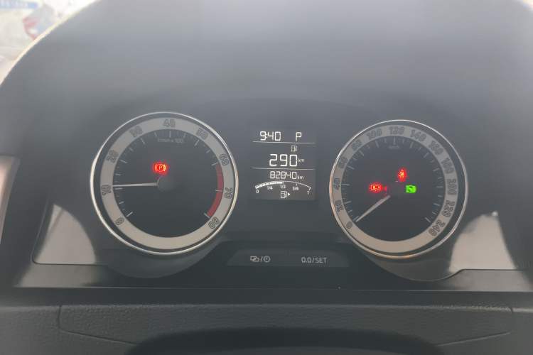Used Skoda Rapid 2019 1.5L Automatic Comfort Edition China VI Standard Instrument Cluster
