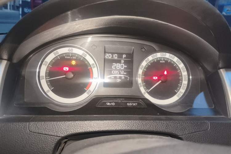 Used Skoda Rapid 2019 1.5L Automatic Comfort Edition China VI Standard Instrument Cluster