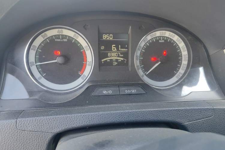 Used Skoda Rapid 2019 1.5L Manual Comfort Edition China VI Standard Instrument Cluster