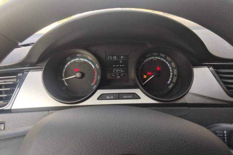 Used Skoda Rapid 2019 Revised Version 1.5L Automatic Standard Edition China VI Instrument Cluster