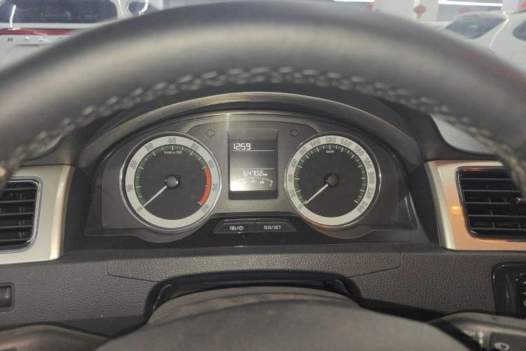 Used Skoda Rapid 2019 1.5L Automatic Comfort Edition China VI Standard Instrument Cluster