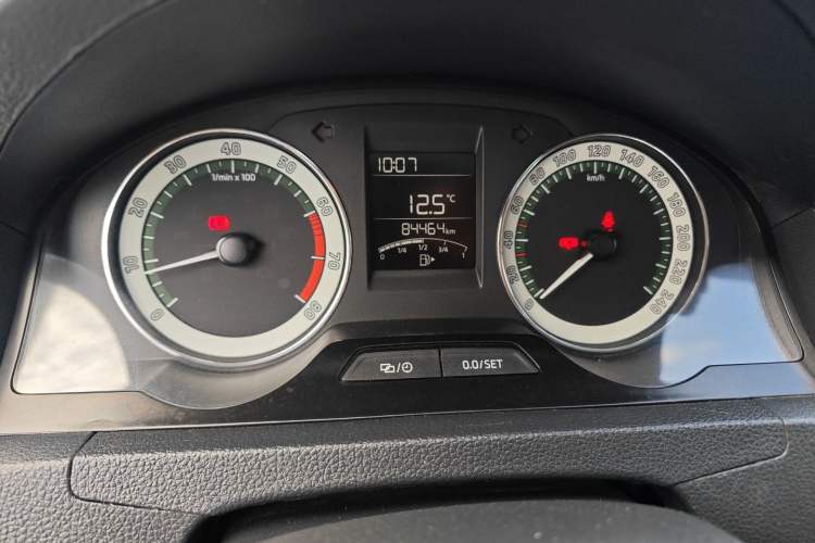 Used Skoda Rapid 2019 1.5L Manual Comfort Edition China VI Standard Instrument Cluster