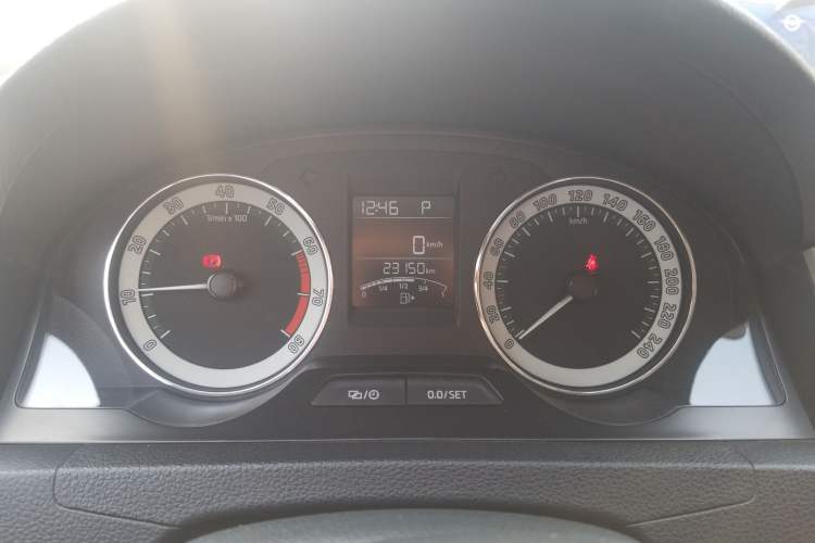 Used Skoda Rapid 2019 1.5L Automatic Comfort Edition China VI Standard Instrument Cluster