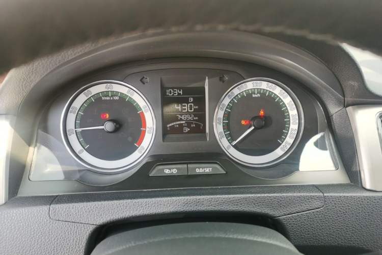 Used Skoda Rapid 2019 1.5L Manual Comfort Edition China VI Standard Instrument Cluster