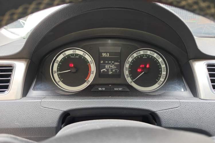 Used Skoda Rapid 2019 1.5L Manual Comfort Edition China VI Standard Instrument Cluster