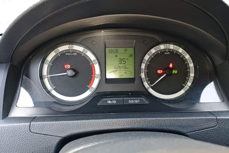 Used Skoda Rapid 2019 Revised Version 1.5L Automatic Standard Edition China VI Instrument Cluster