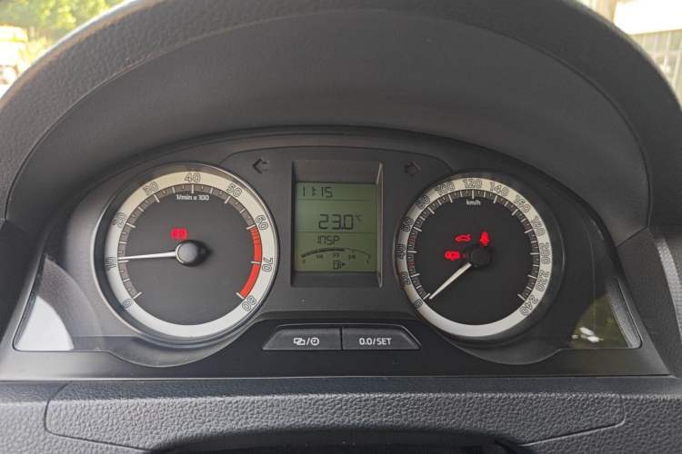 Used Skoda Rapid 2019 Revised Version 1.5L Manual Entry-Level Edition China VI Instrument Cluster