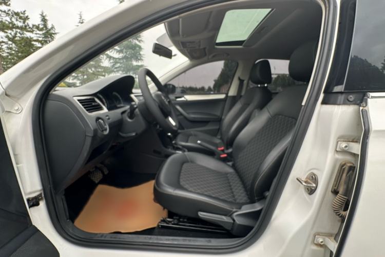 Used Skoda Rapid 2019 1.5L Automatic Comfort Edition China VI Standard Interior 2