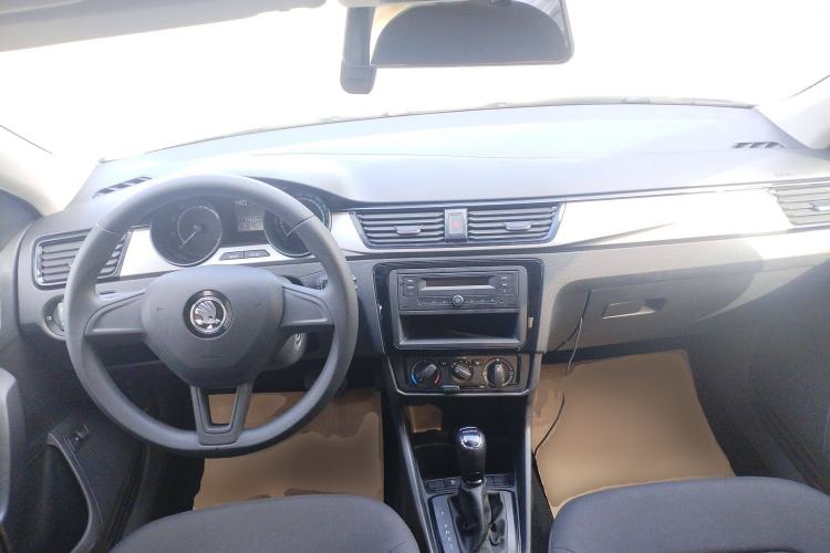 Used Skoda Rapid 2019 Revised Version 1.5L Automatic Standard Edition China VI Interior 2