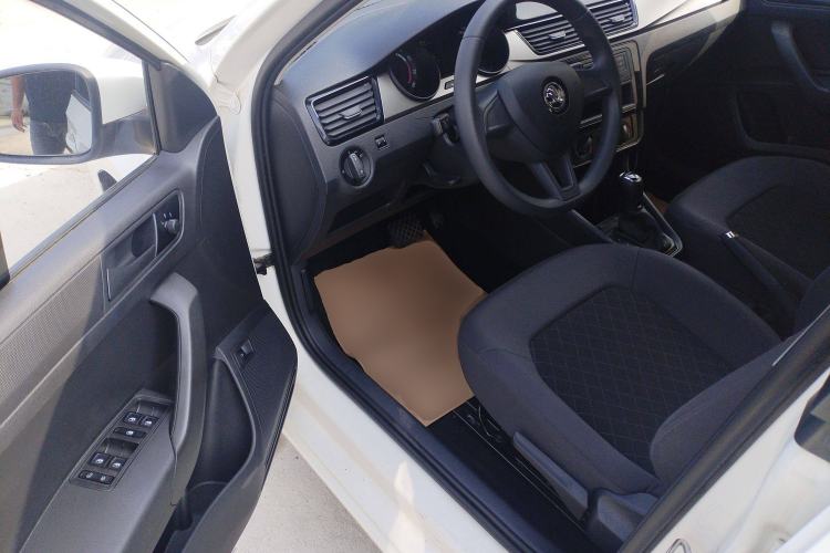 Used Skoda Rapid 2019 Revised Version 1.5L Automatic Standard Edition China VI Interior 3