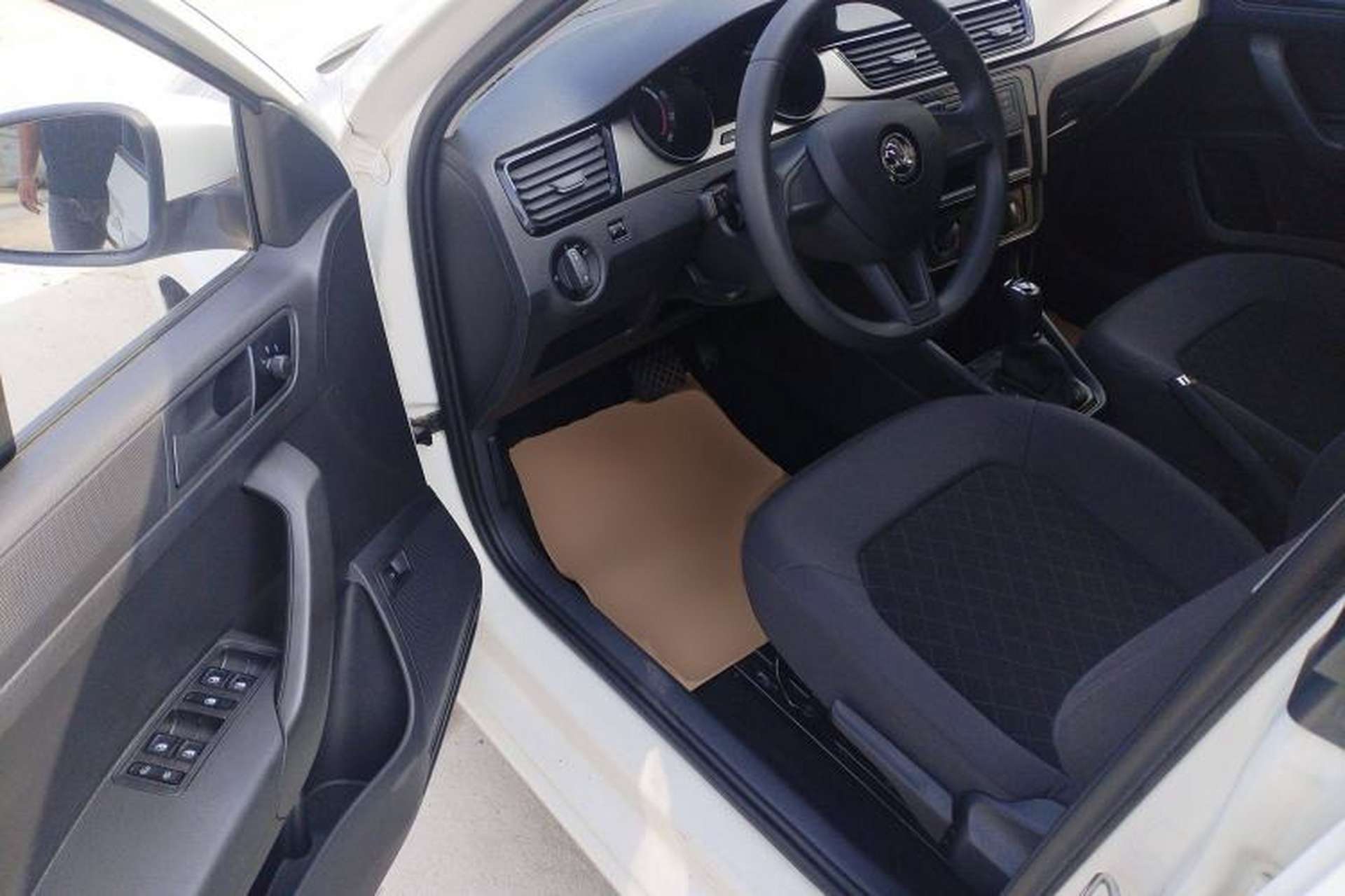 Used Skoda Rapid 2019 Revised Version 1.5L Automatic Standard Edition China VI Interior 3