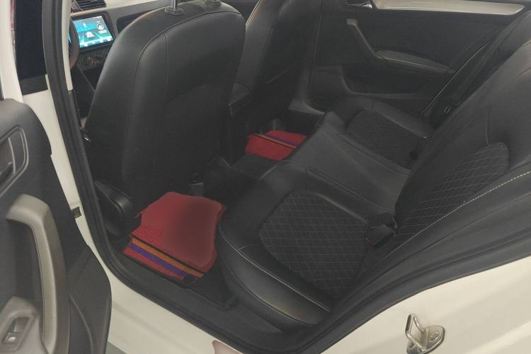 Used Skoda Rapid 2019 1.5L Automatic Comfort Edition China VI Standard Interior 4