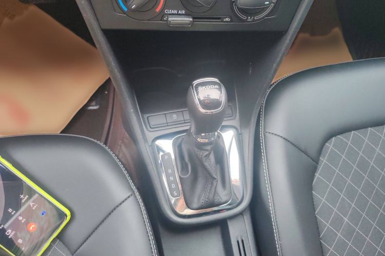 Used Skoda Rapid 2019 1.5L Automatic Comfort Edition China VI Standard Interior 5