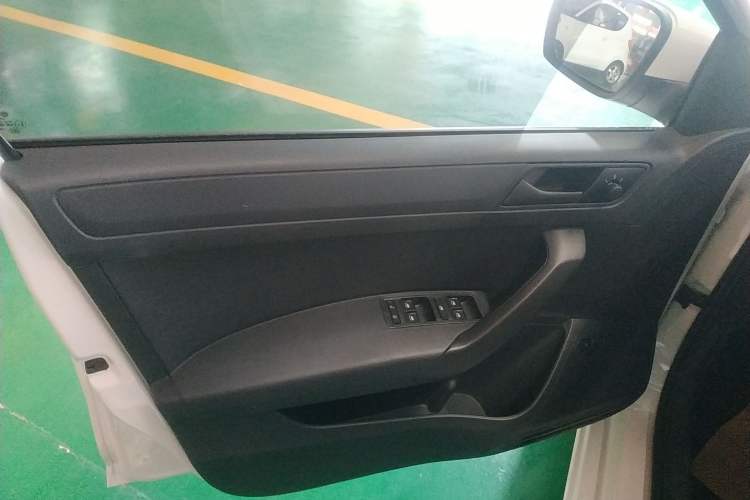 Used Skoda Rapid 2019 Revised Version 1.5L Manual Standard Edition China VI Left Front Door Interior