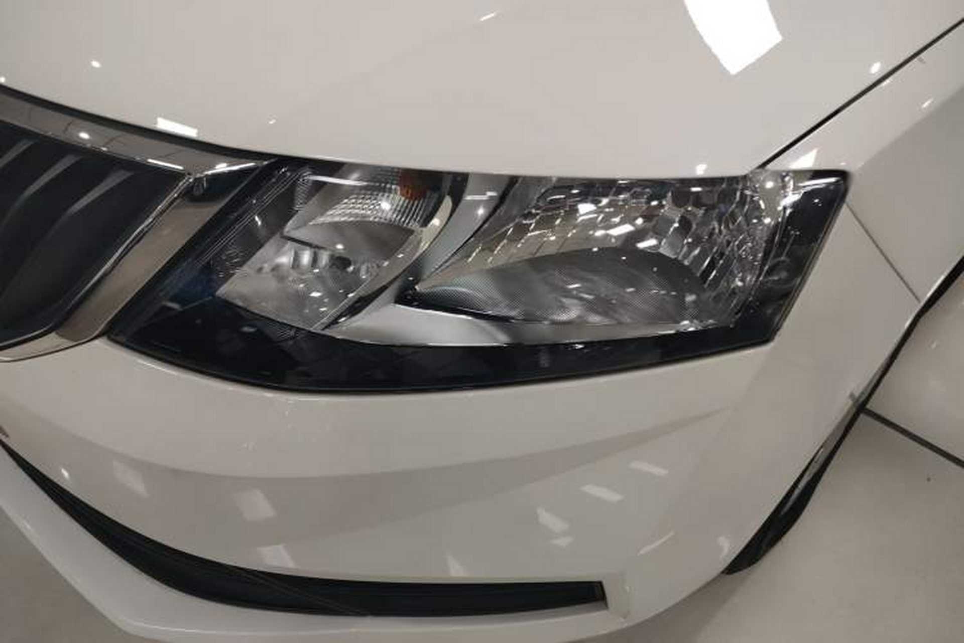 Used Skoda Rapid 2019 1.5L Automatic Standard Edition Left Front Headlight