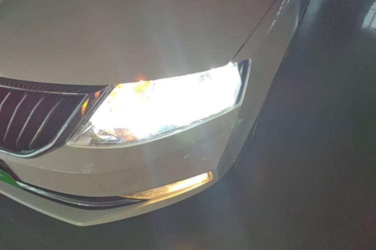 Used Skoda Rapid 2019 1.5L Automatic Comfort Edition China VI Standard Left Front Headlight