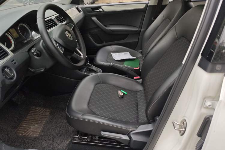 Used Skoda Rapid 2019 1.5L Automatic Comfort Edition China VI Standard Left Front Seat