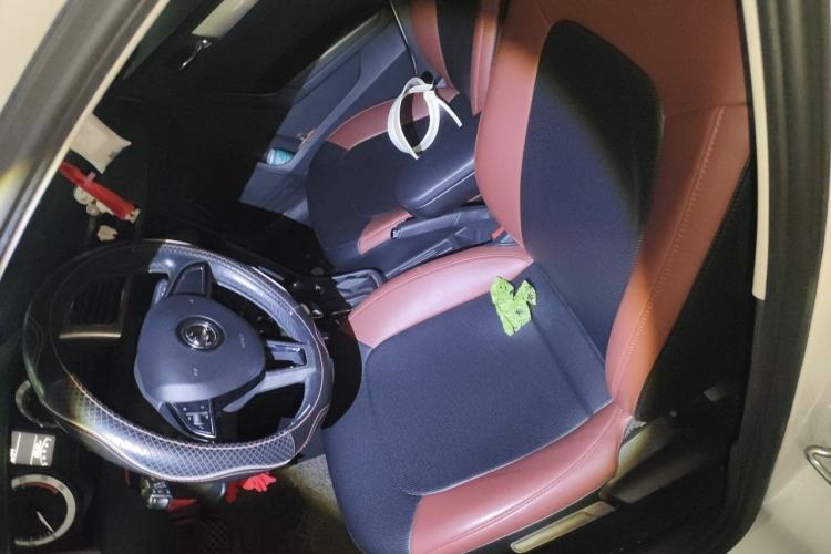 Used Skoda Rapid 2019 1.5L Automatic Comfort Edition China VI Standard Left Front Seat