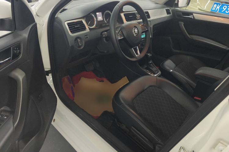 Used Skoda Rapid 2019 1.5L Automatic Comfort Edition China VI Standard Left Front Seat