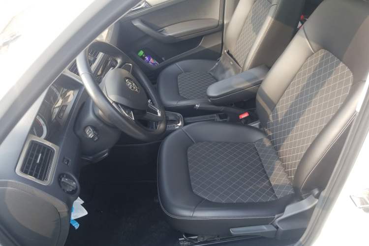 Used Skoda Rapid 2019 1.5L Automatic Comfort Edition China VI Standard Left Front Seat