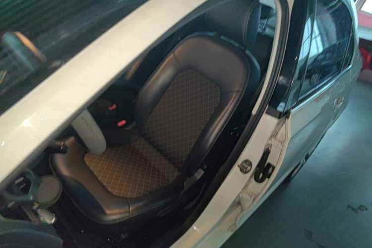 Used Skoda Rapid 2019 1.5L Automatic Comfort Edition China VI Standard Left Front Seat