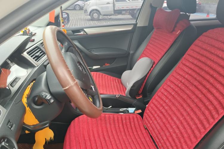 Used Skoda Rapid 2019 1.5L Automatic Comfort Edition China VI Standard Left Front Seat