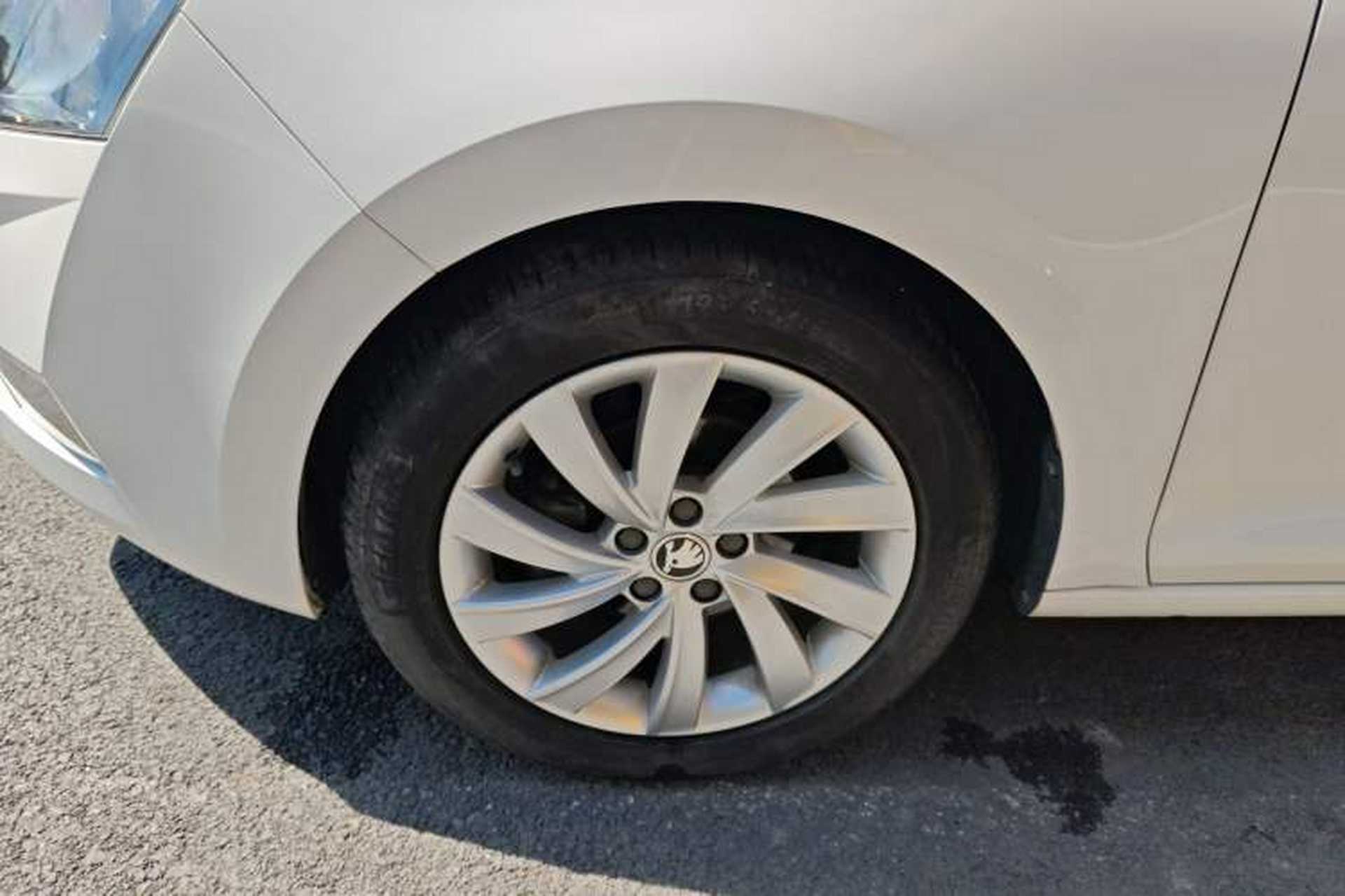 Used Skoda Rapid 2019 1.5L Automatic Comfort Edition China V Standard Left Front Wheel Hub