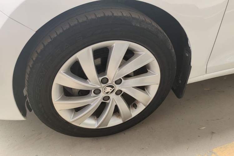 Used Skoda Rapid 2019 1.5L Automatic Comfort Edition China V Standard Left Front Wheel Hub