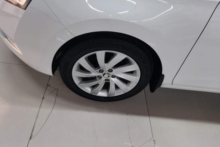 Used Skoda Rapid 2019 1.5L Automatic Comfort Edition China V Standard Left Front Wheel Hub