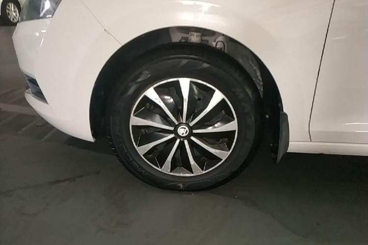 Used Skoda Rapid 2019 Revised Version 1.5L Automatic Standard Edition China VI Left Front Wheel Hub