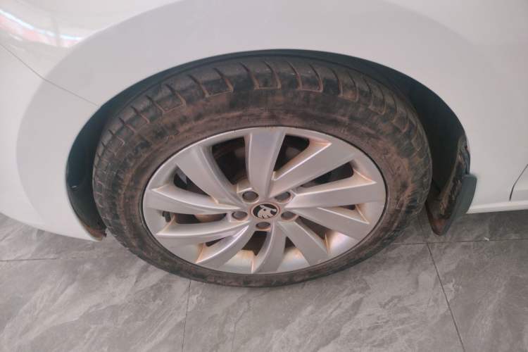 Used Skoda Rapid 2019 1.5L Automatic Comfort Edition China V Standard Left Front Wheel Hub