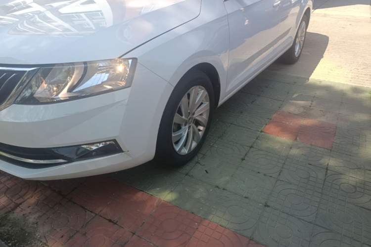 Used Skoda Rapid 2019 1.5L Automatic Comfort Edition China V Standard Left Front Wheel Hub