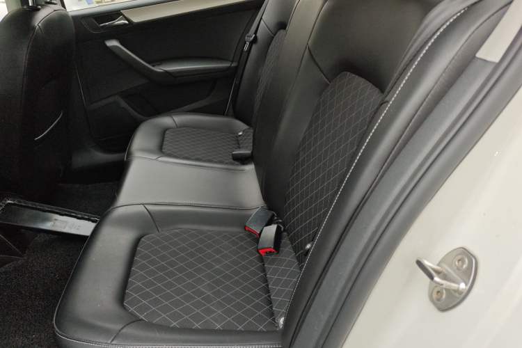Used Skoda Rapid 2019 1.5L Automatic Comfort Edition China VI Standard Left Rear Seat