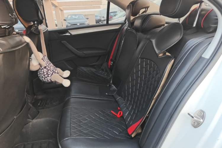 Used Skoda Rapid 2019 1.5L Automatic Comfort Edition China VI Standard Left Rear Seat