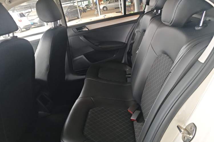Used Skoda Rapid 2019 1.5L Automatic Comfort Edition China VI Standard Left Rear Seat