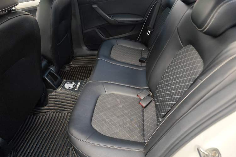 Used Skoda Rapid 2019 1.5L Manual Comfort Edition China VI Standard Left Rear Seat