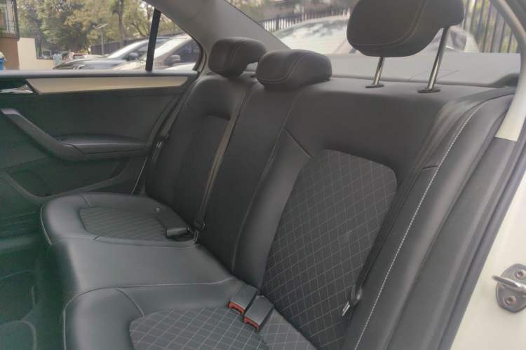 Used Skoda Rapid 2019 1.5L Automatic Comfort Edition China VI Standard Left Rear Seat