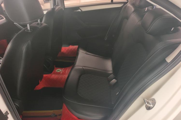Used Skoda Rapid 2019 1.5L Automatic Comfort Edition China VI Standard Left Rear Seat